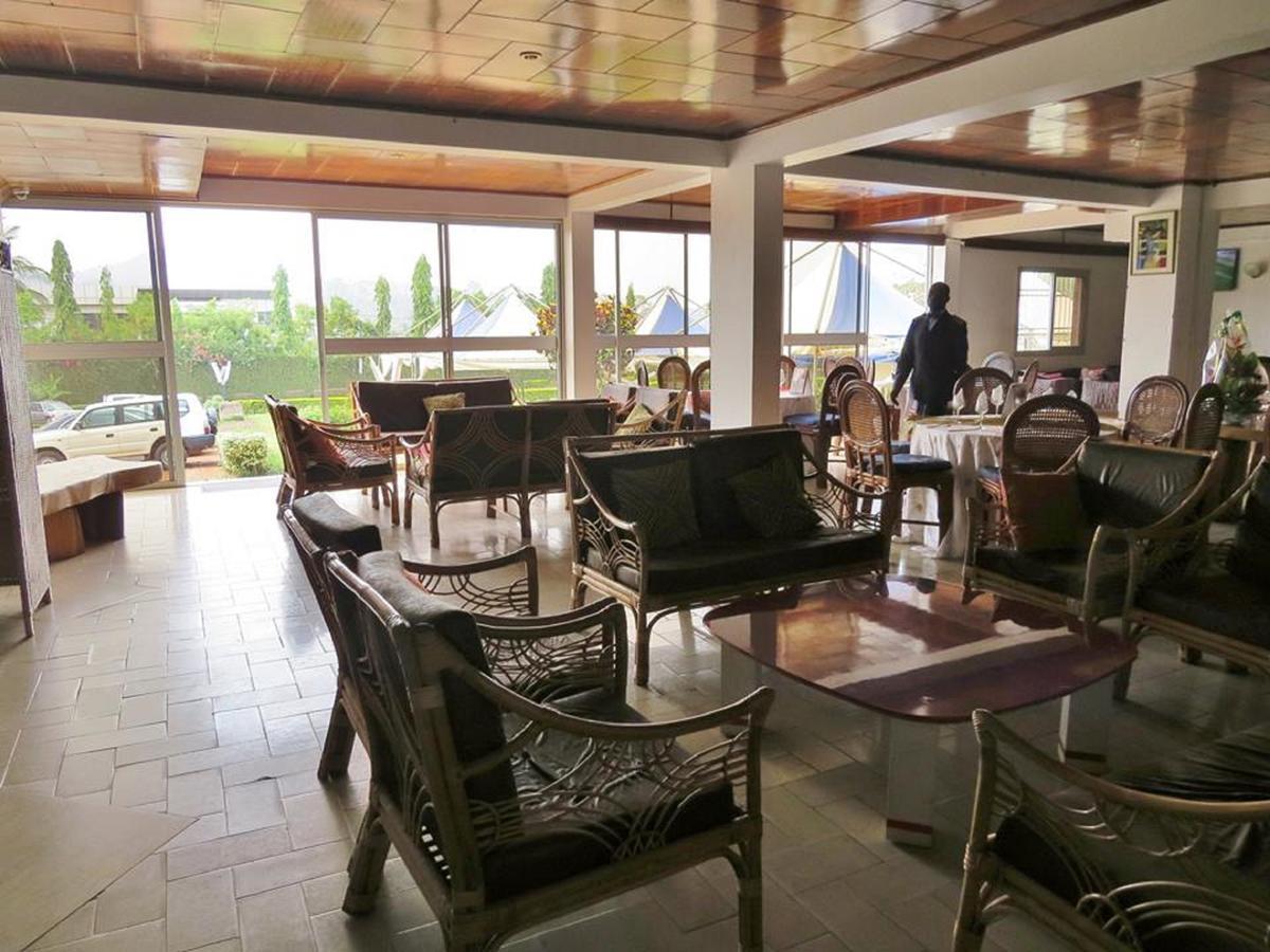 Hotel Azur Yaounde Exterior photo