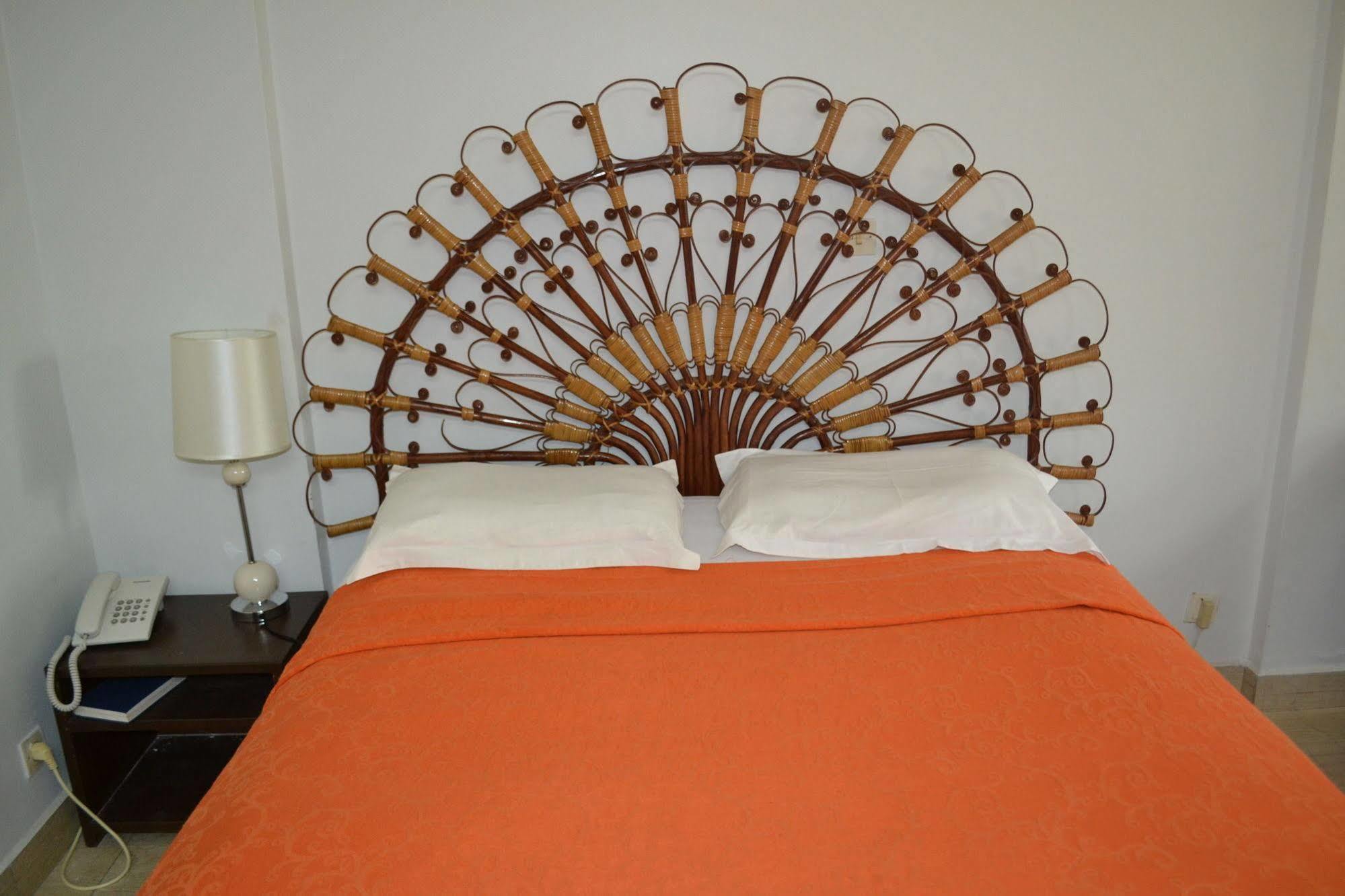 Hotel Azur Yaounde Exterior photo