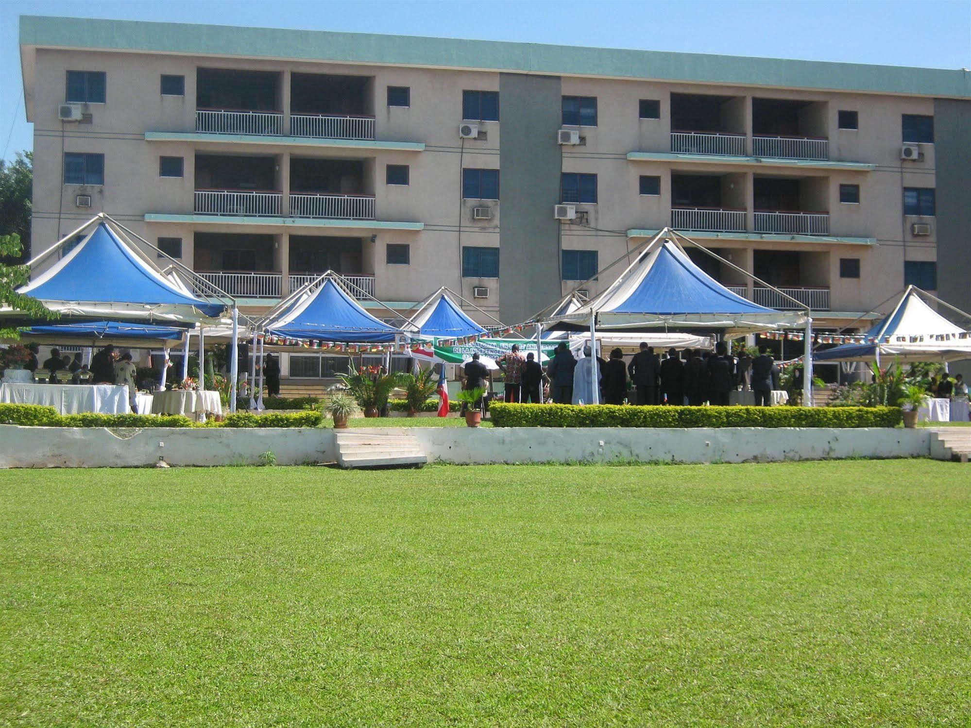 Hotel Azur Yaounde Exterior photo